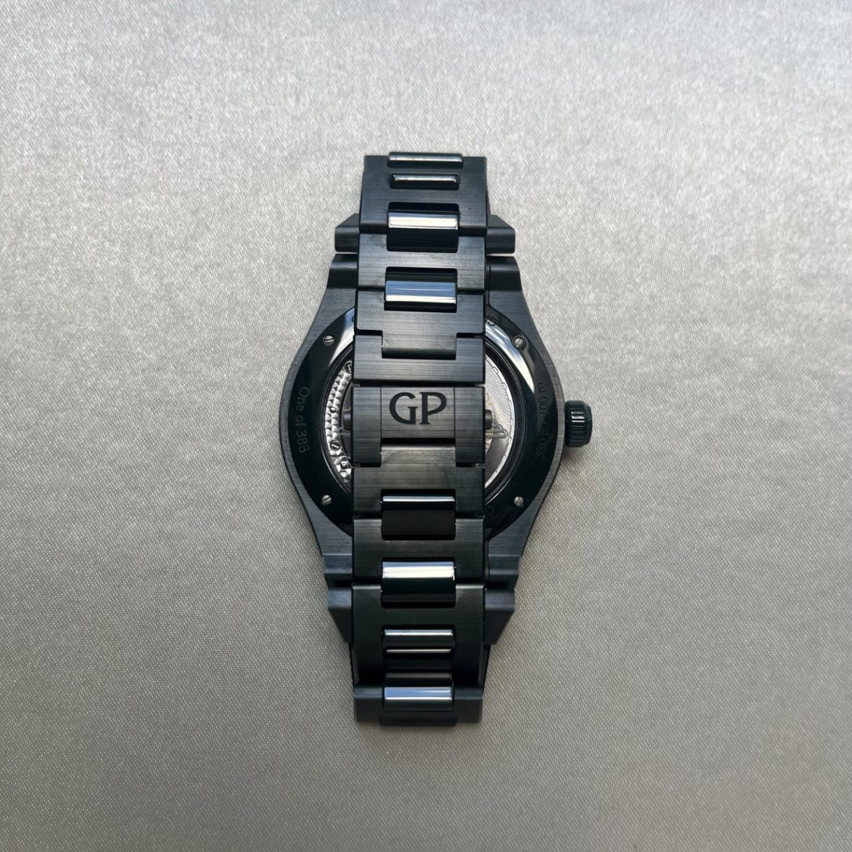 Girard Perregaux Laureato 42mm - Aston Martin Limited Edition