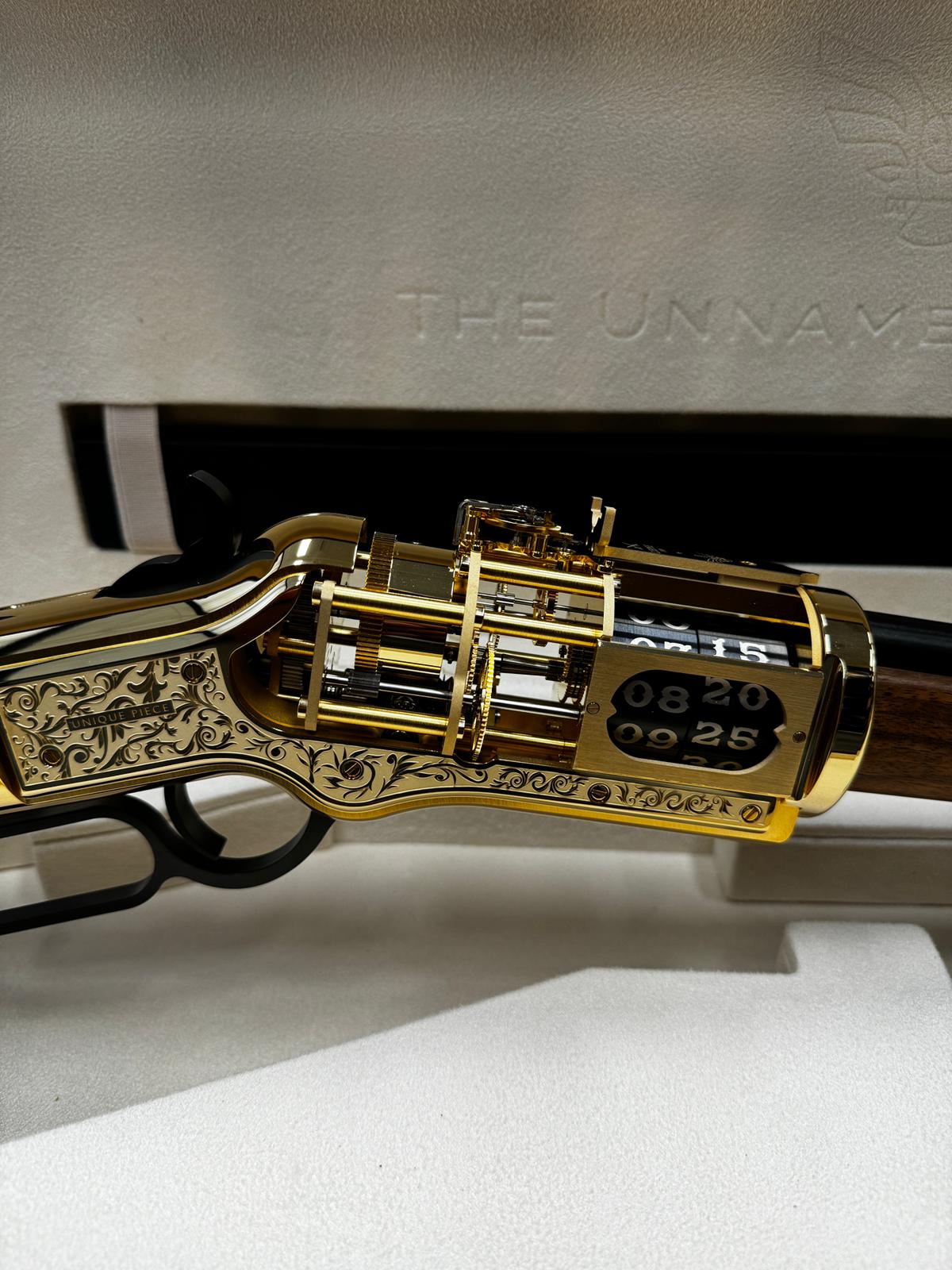 L'Epée 1839 - The Golden Boy Riffle clock