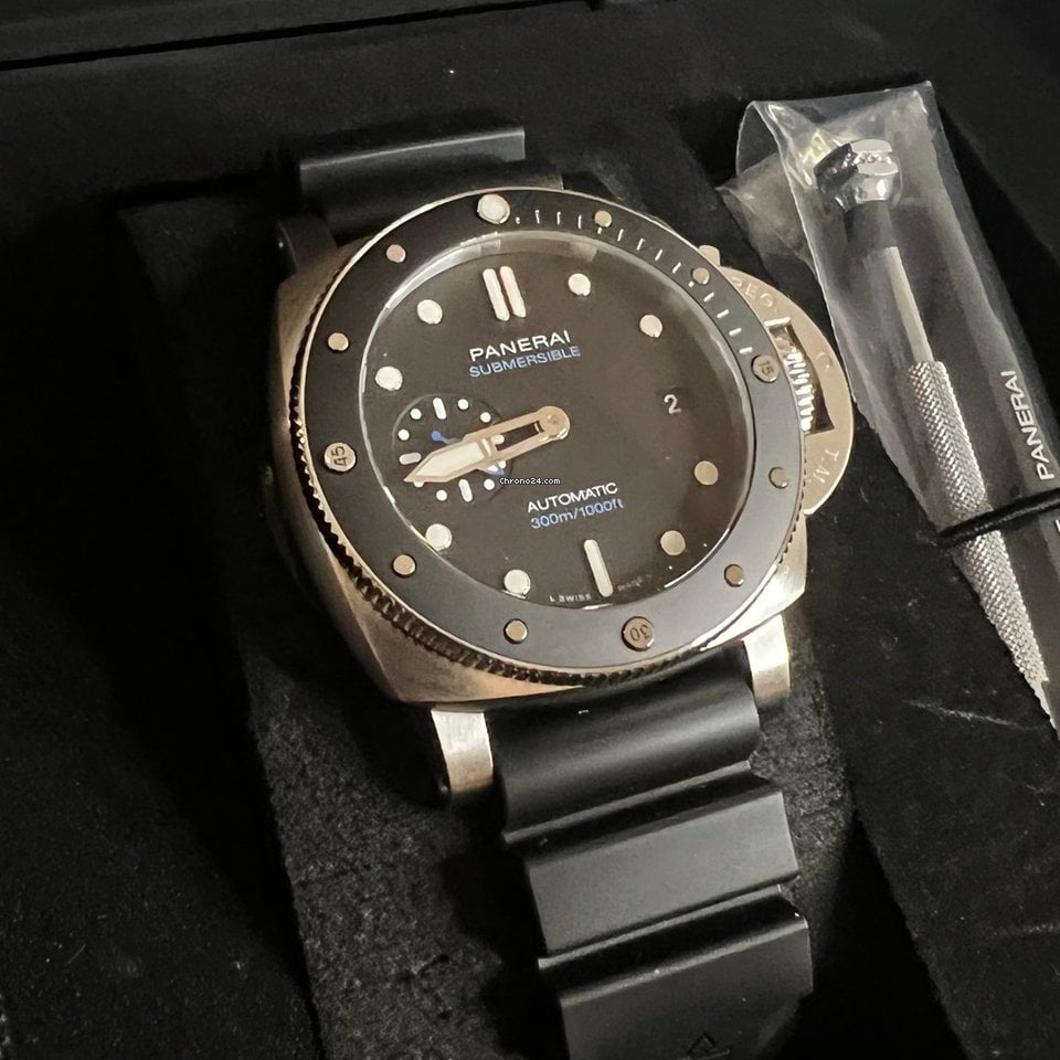 Panerai Luminor Submersible